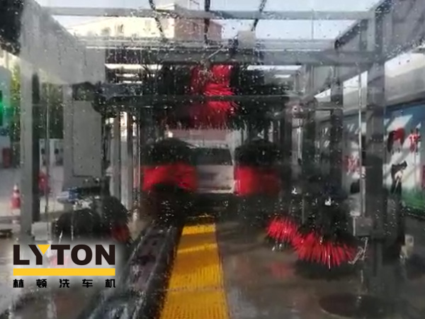 黑色款FX-80A系列隧道连续式电脑洗车机全过程作业视频